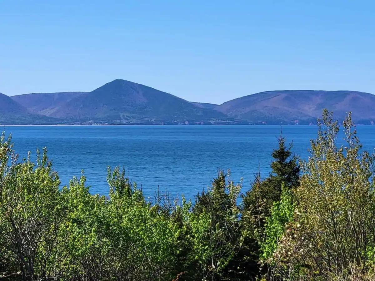 Moceanset Getaways-Beautiful Ocean, Mountain & Sunset Views, "Camping Experience" Dingwall Экстерьер фото